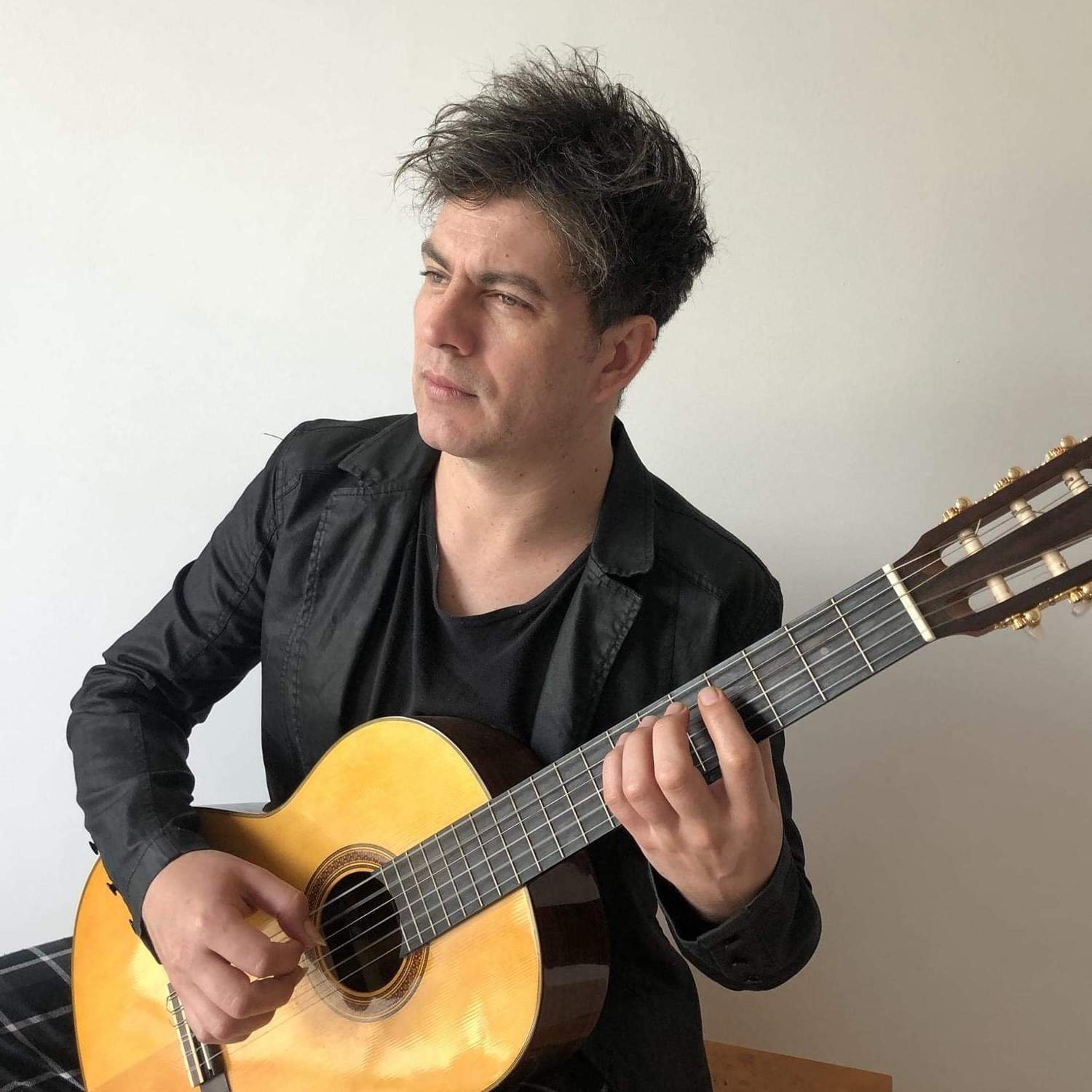 Violão do Zero ao Intermediário com Fabio Lima